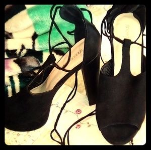 Black lace up heels
